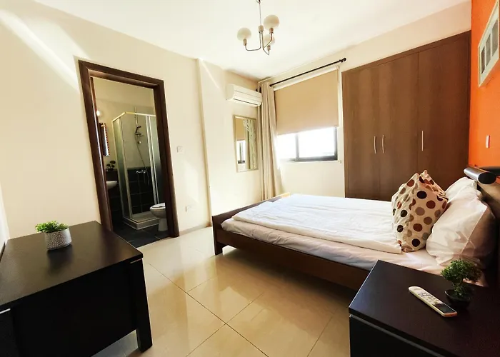 Apartment Stylish 2br With Balcony And Parking Near Saint Lazarus And Finikoudes *