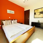 Stylish 2br With Balcony And Parking Near Saint Lazarus And Finikoudes 아파트 *