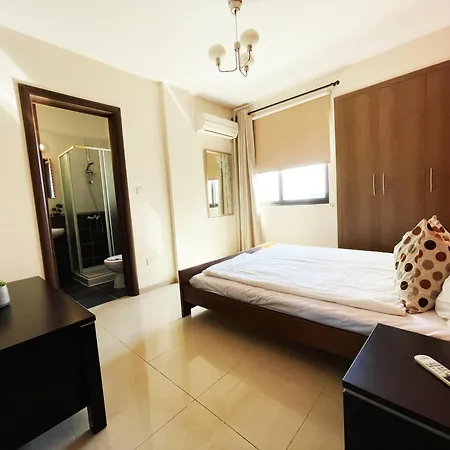 아파트 Stylish 2br With Balcony And Parking Near Saint Lazarus And Finikoudes *