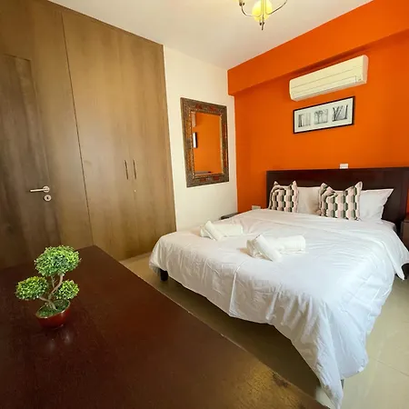 Stylish 2br With Balcony And Parking Near Saint Lazarus And Finikoudes * Lárnaca