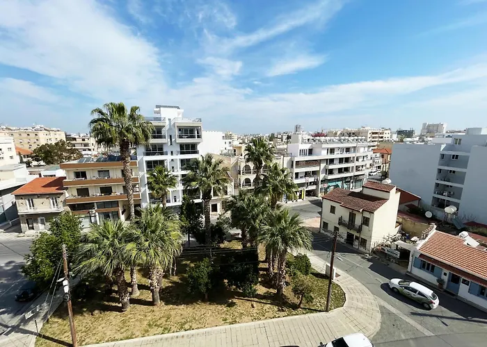 Stylish 2br With Balcony And Parking Near Saint Lazarus And Finikoudes * Larnaca
